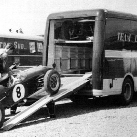 Le transporteur Bedford  du team Lotus